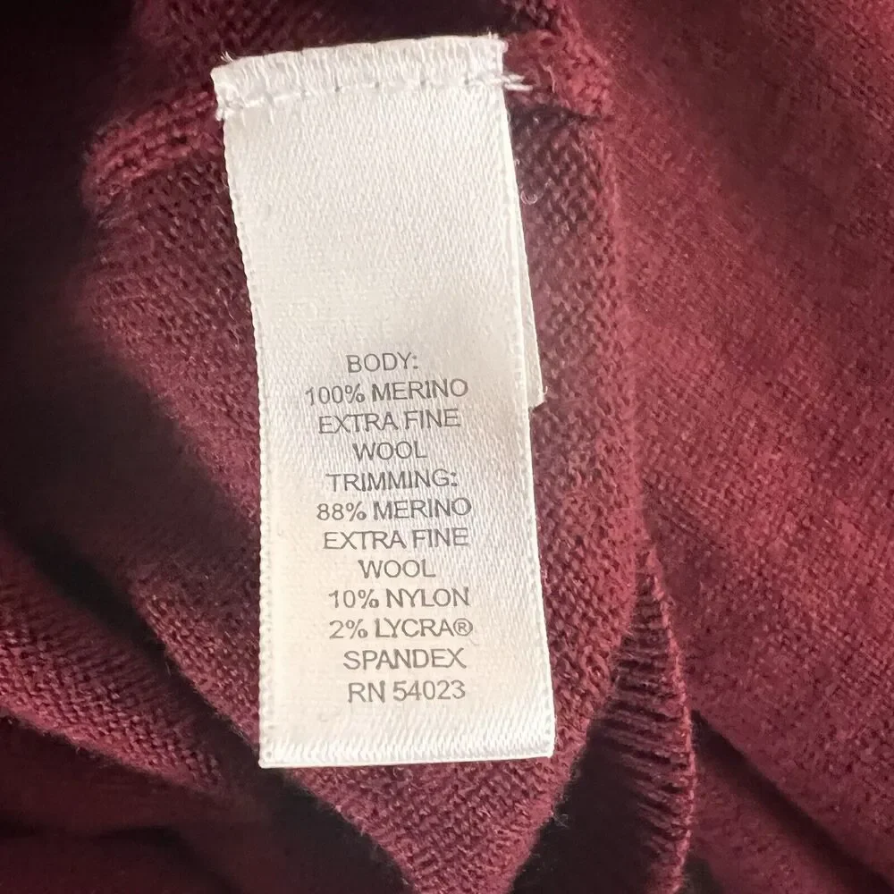 Banana Republic Men's Sweater XL 100% Fine Merino‎ Wool V-Neck Maroon Sweater